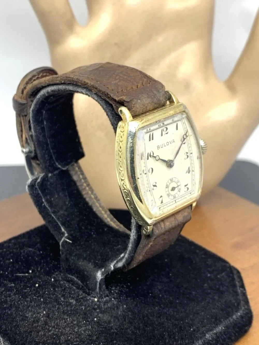Bulova Men's Watch Vintage Waltham Manual Wind 14k Gold Filled Case Leather 28mm